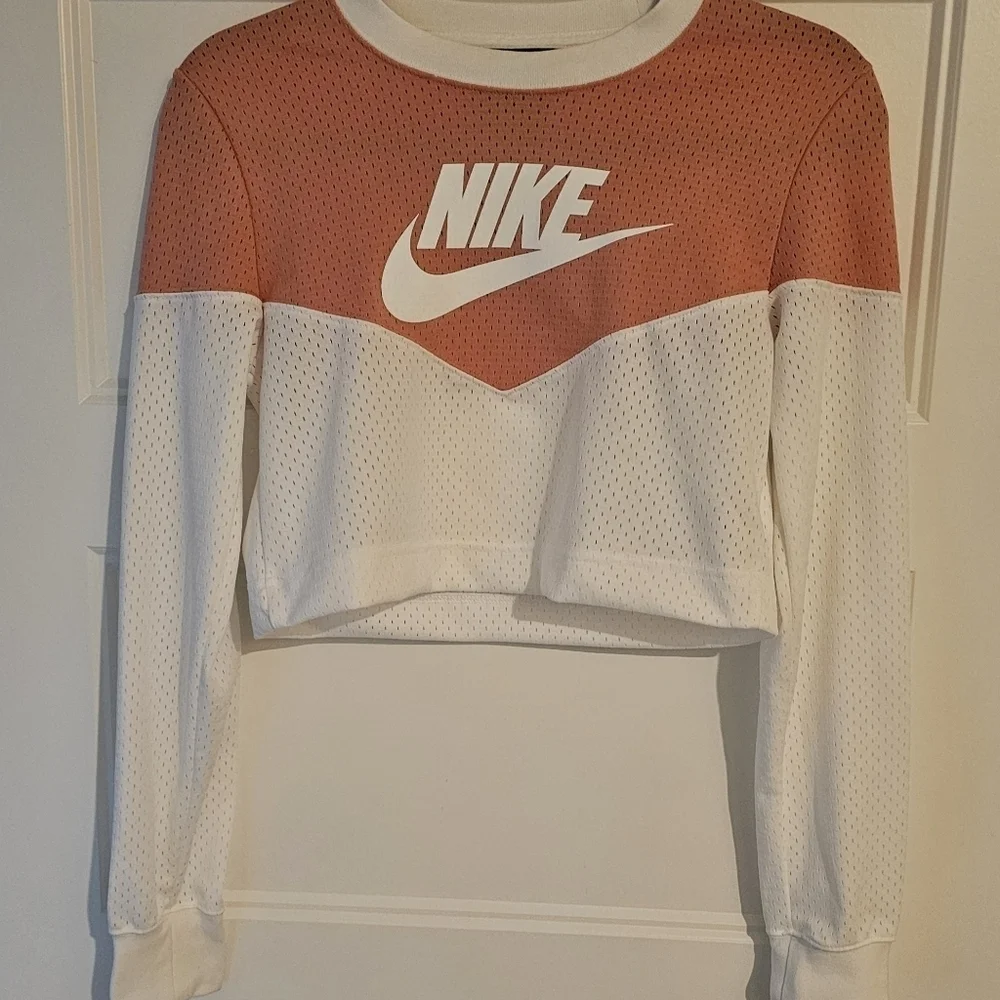 Nike Women's Jersey Style Top sz xs